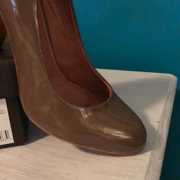 Corso Como Heels Size 9.5 - Picture 3 of 4